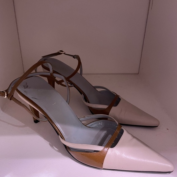 Gucci Vintage pointy toe heels size 8 1/2 B very good condition - Picture 9 of 10
